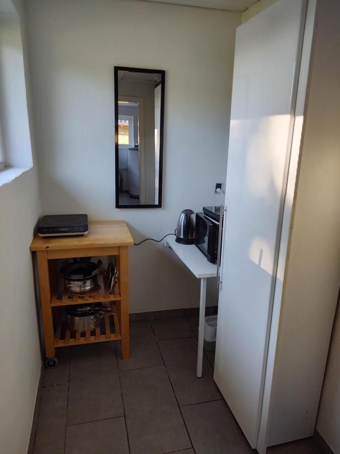 מונקבו Commuter Room For One Or Two People מראה חיצוני תמונה