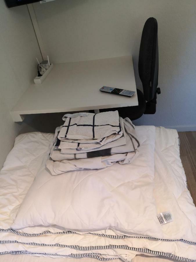 מונקבו Commuter Room For One Or Two People מראה חיצוני תמונה